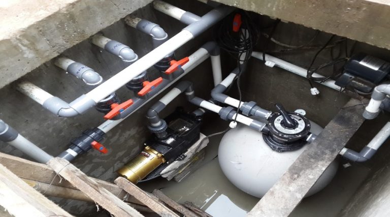 Instalasi Mesin Kolam Renang - Kontraktor Kolam Renang