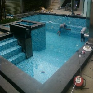 renovasi kolam renang murah 1