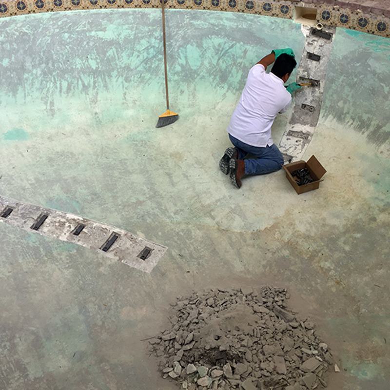 Perbaikan Kolam Renang Bocor